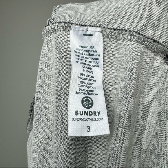 NWT Sundry Gray Cheetah Print Stretch Fabric Skirt Size 3 - Picture 4 of 4